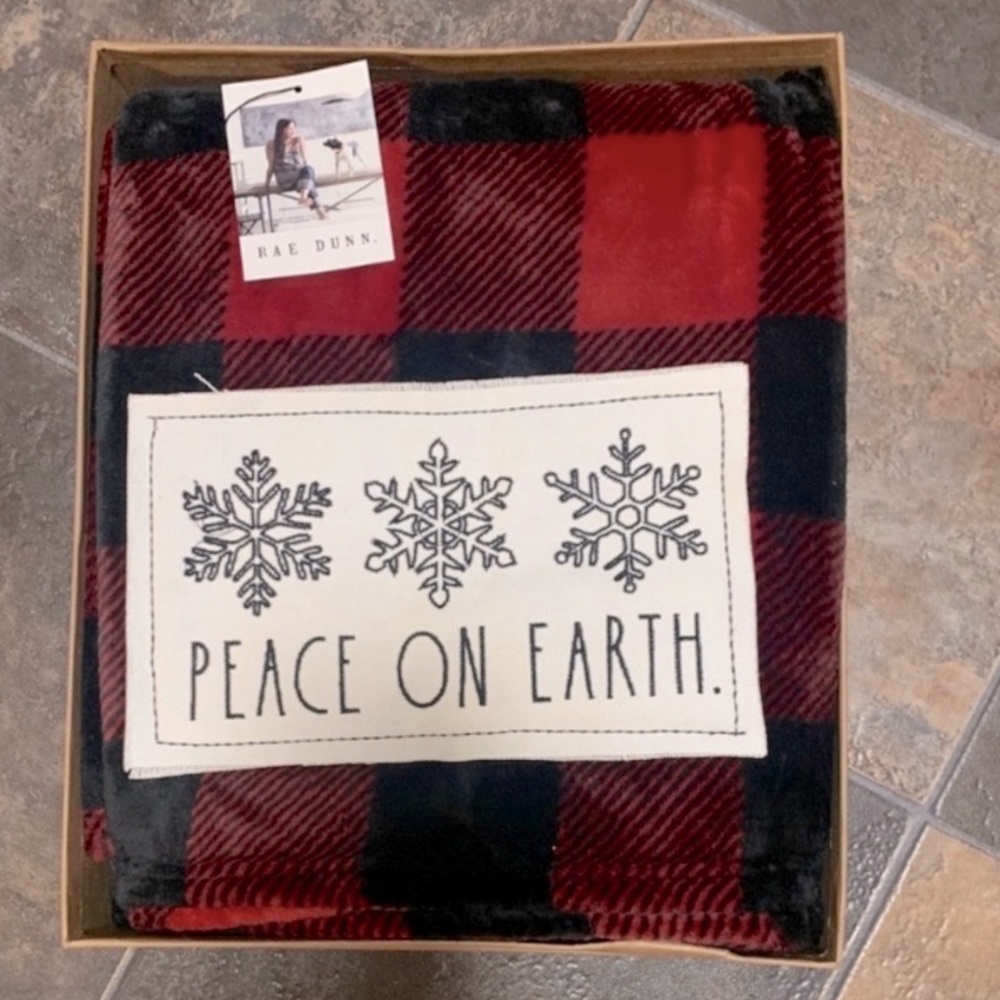 🇺🇸 Rae Dunn Buffalo Plaid Throw 🇺🇸